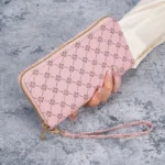New niche European and American trend printing long large-capacity multifunctional wallet clutch wholesale bag - Image 4